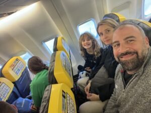 Familia volando con ninos: consejos para el vuelo